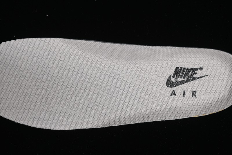 Nike Air Force 1 '07 Low Casual Sneakers with 3M Reflective Swoosh and Full-Length Air Cushion - CJ1379-602