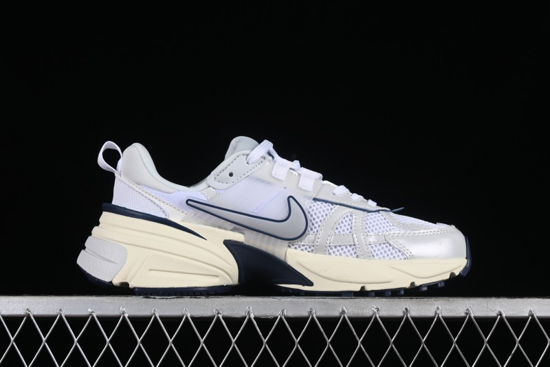 Nike Runtekk V2K Retro Low-Top Running Shoes with Cushlon Midsole - FD0736-102