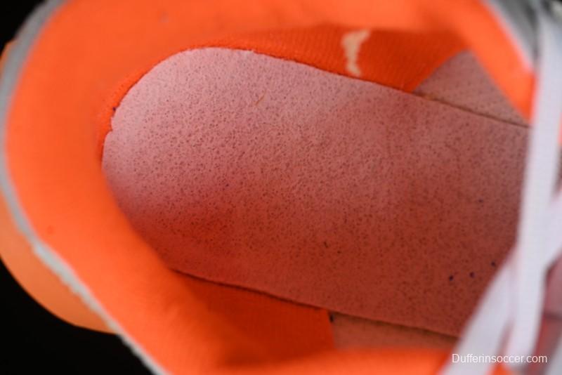 Onitsuka Tiger Moage Co Low-Top Running Shoes - Casual Comfortable Slip-Resistant Sneakers - 1183B555-101