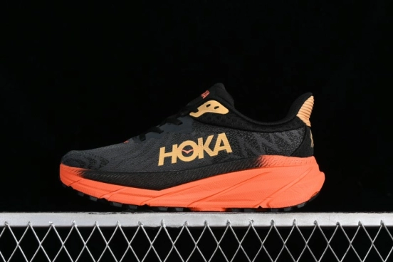 Hoka One One Challenger ATR 7 Low Trail Running Shoes with Lightweight Cushioned Midsole - 1134497 CFLM