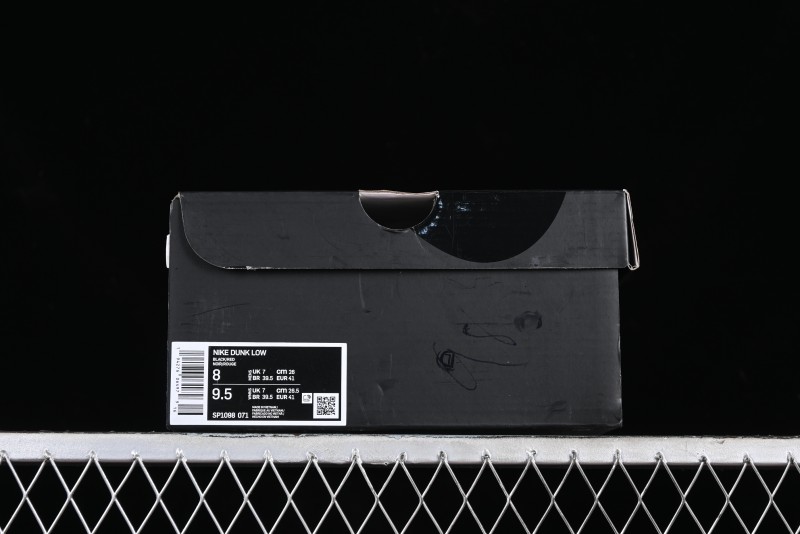 Nike SB Dunk Low Supreme Plaid Colorway Low-Top Casual Skateboarding Shoes - SP1098-071