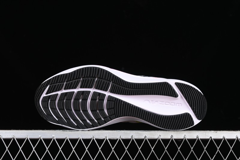 Nike Zoom Winflo 8 Breathable Mesh Running Shoes with Forefoot and Heel Zoom Air Cushion - CW3419-100