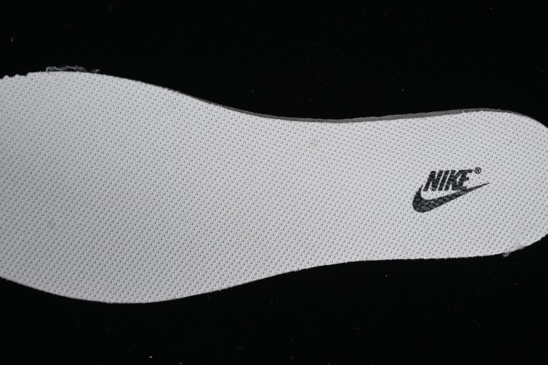 Nike Runtekk Run Retro Low-Top Running Shoes with Cushlon Midsole and Anti-Slip Design - FN6703-002