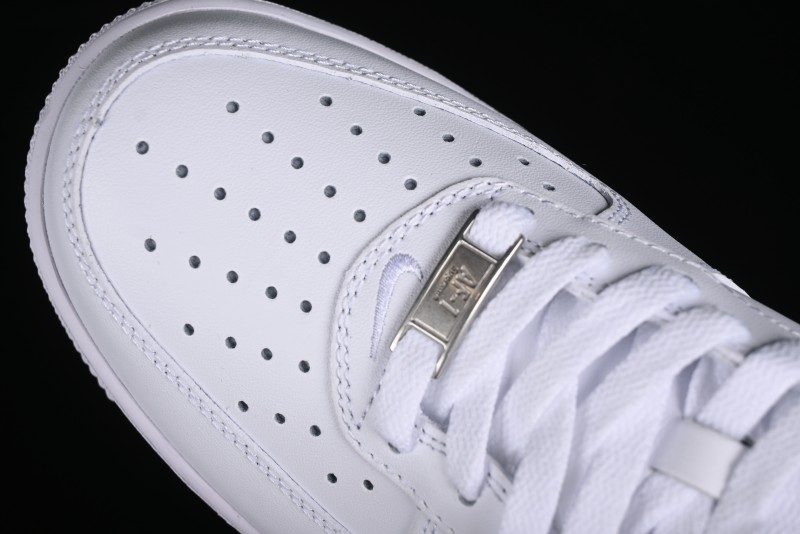 Nike Supreme x Air Force 1 Low Casual Sneakers with Full-Grain Leather and 3/4 Air Cushion - CU9225-101