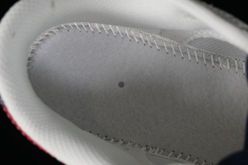 Nike SB Dunk Low Supreme Collaboration - White Dragon Scale Anniversary Custom Low-Top Casual Skate Shoes - BB8685-101