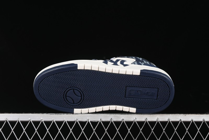 MLB Chunky Liner New York Yankees Lightweight Platform Sneakers with 6cm Height Increase - 3ASXCDN3N50NYD