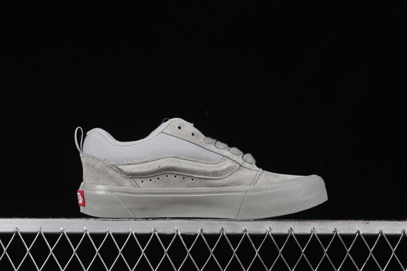 Vans Knu Skool Low Top Retro Casual Vulcanized Sneakers in Grey - VN000CRPBXC
