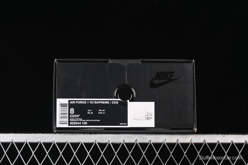 Comme des Garcons Shirt x Supreme x Nike Air Force 1 '07 Low Top Casual Sneakers - 923044-100