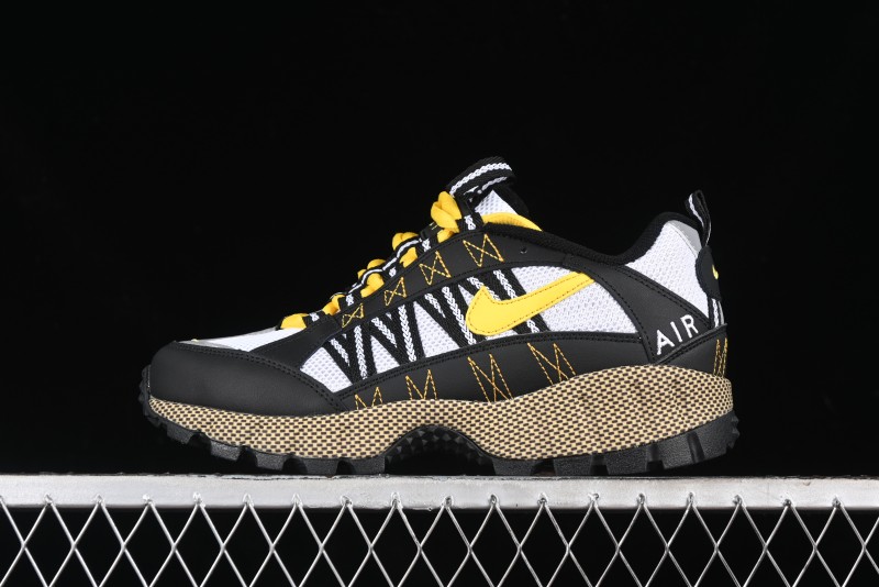 Nike Air Humara Retro Trail Running Shoes with 1990s Outdoor Style - AJ1102-001