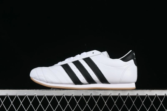 Adidas Originals Taekwondo JS1194 Low-Top Training Shoes for Comfortable and Slip-Resistant Performance