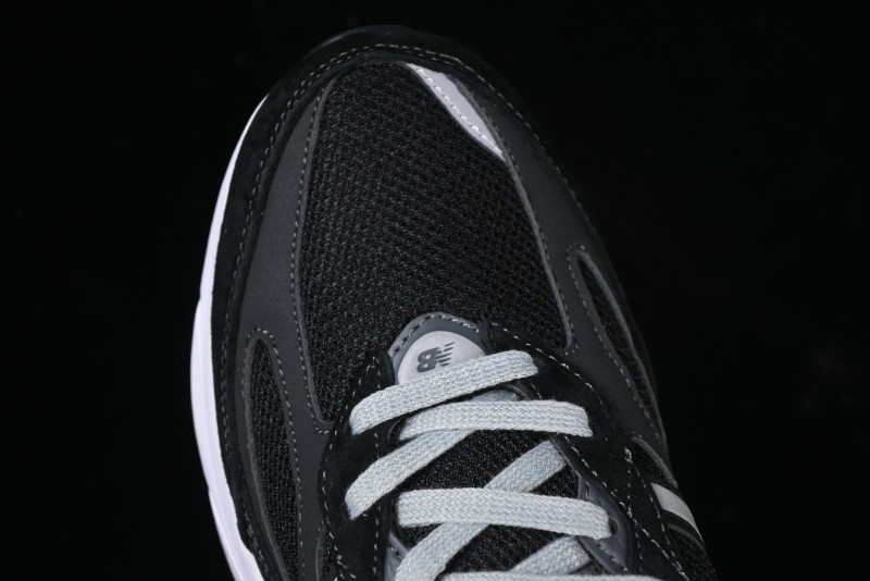New Balance 990 Series Premium Retro Running Shoes with Carbon Fiber Midsole - M990BK6