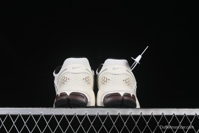 Nike Zoom Vomero 5 Retro Casual Running Shoes with Lightweight EVA Midsole - FJ2028-001