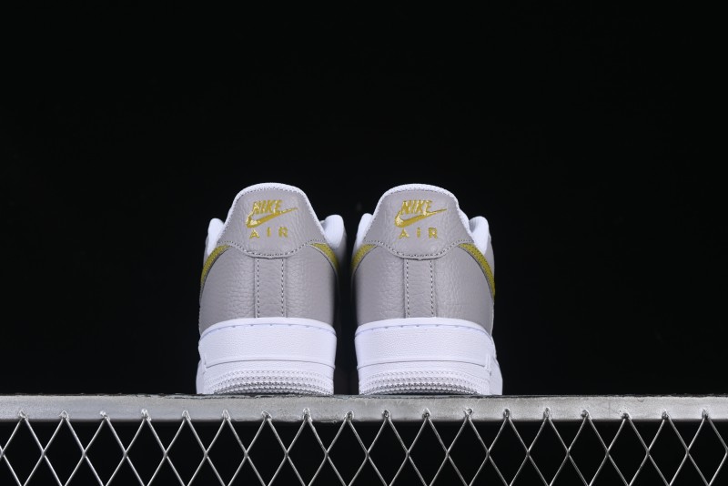 Nike Air Force 1 '07 Low Casual Sneakers with Full-Length Air Cushion - IB3881-001