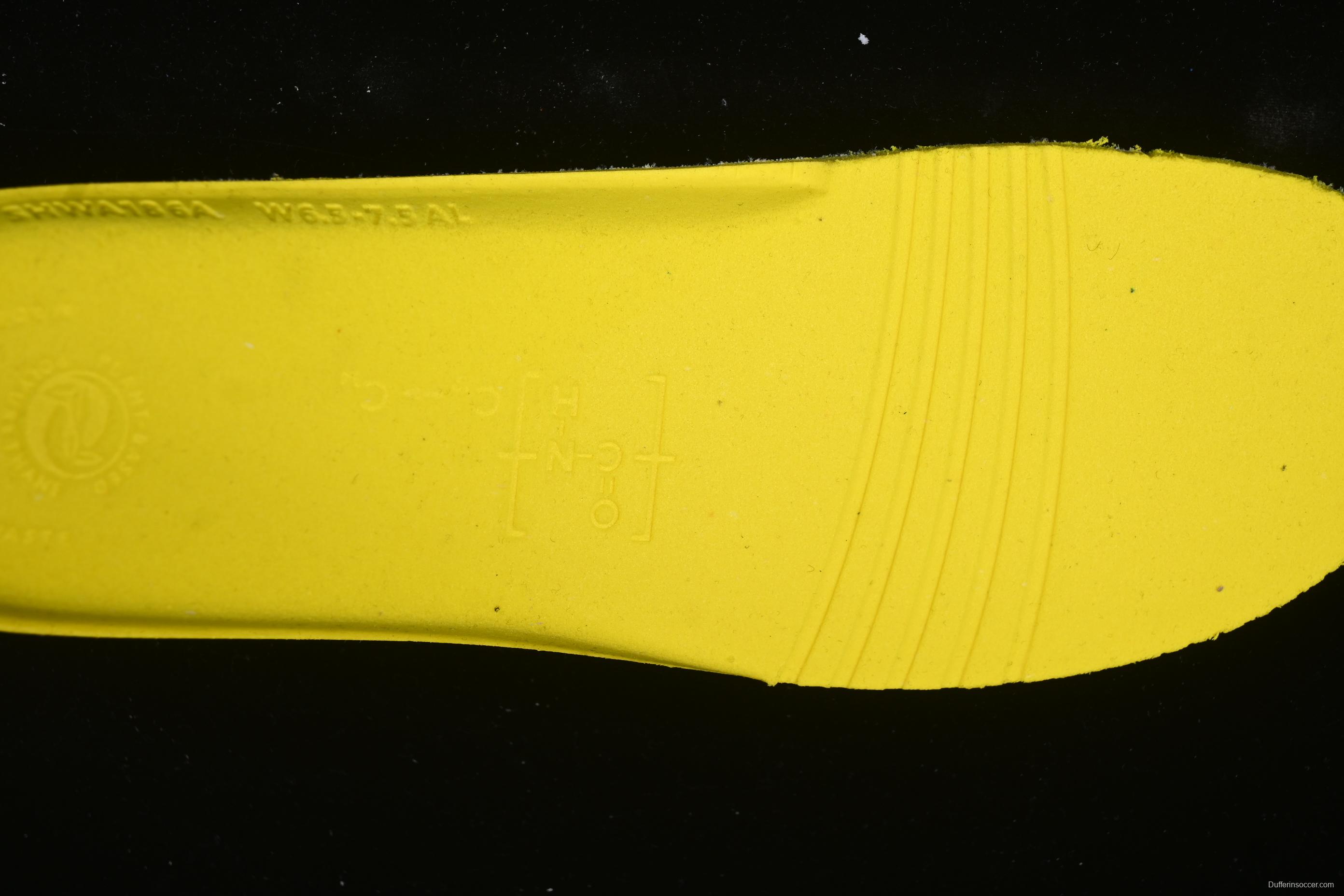 KEEN Men's Jasper II Waterproof Sneaker - All-Black Minimalist Design