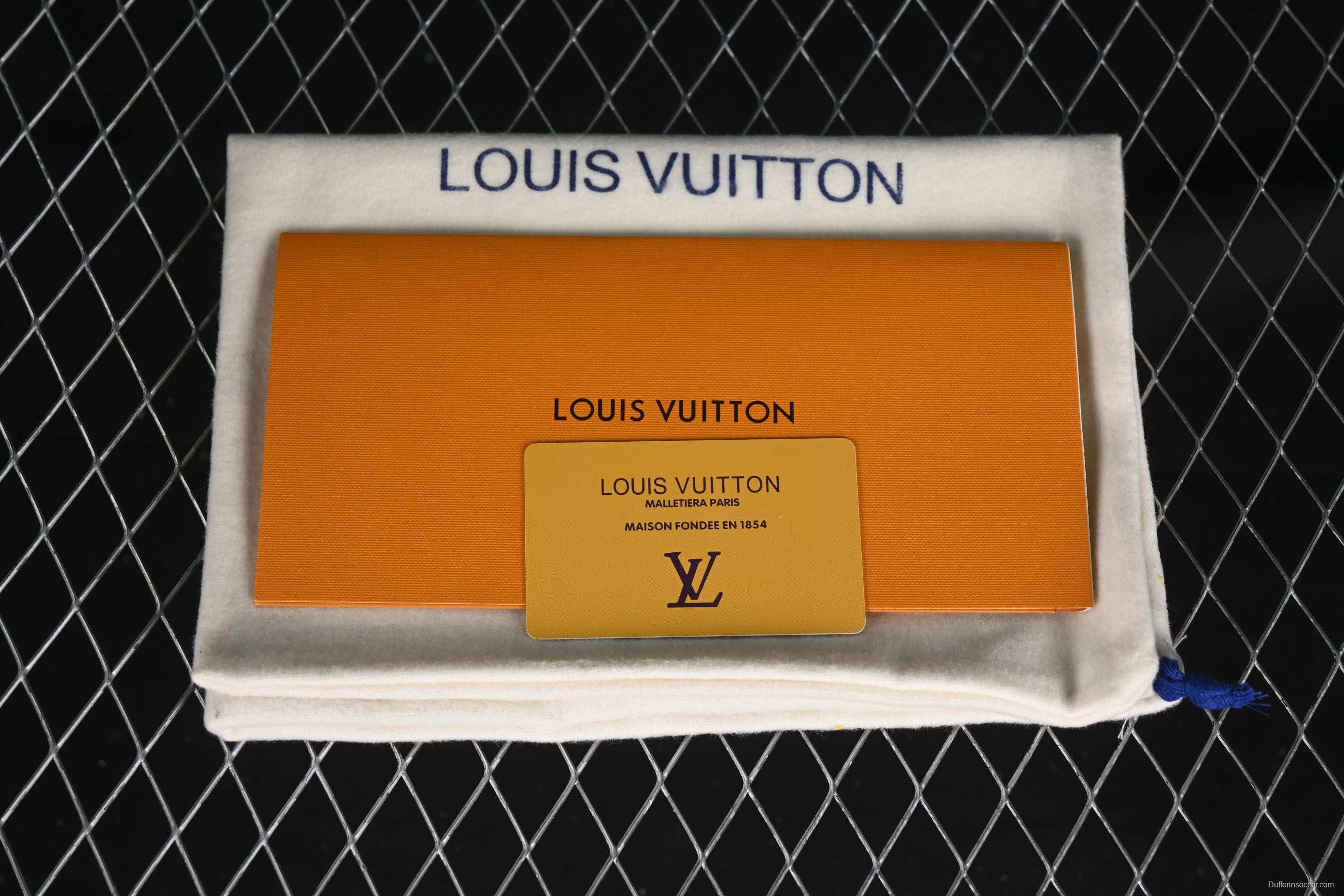 Louis Vuitton Footprint Soccer Low-Top Lifestyle Sneakers White - AJF6