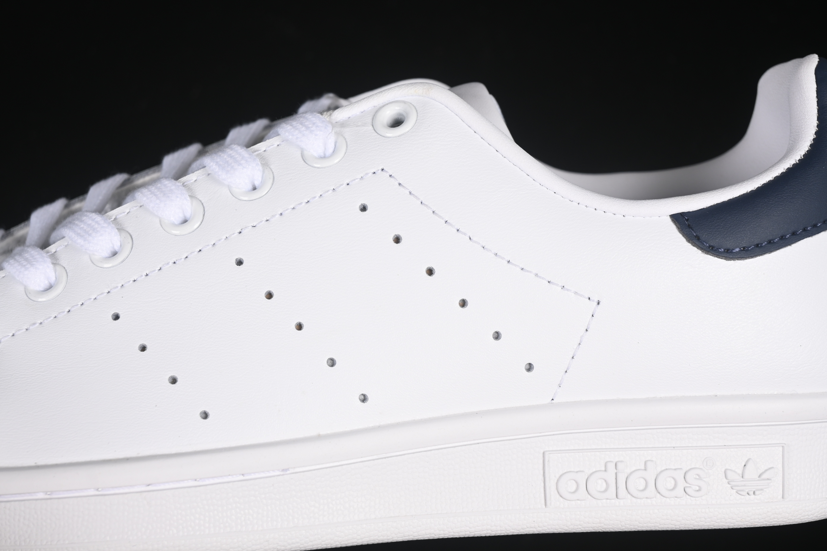 Adidas Stan Smith Classic Evergreen Casual Sneakers - M20325
