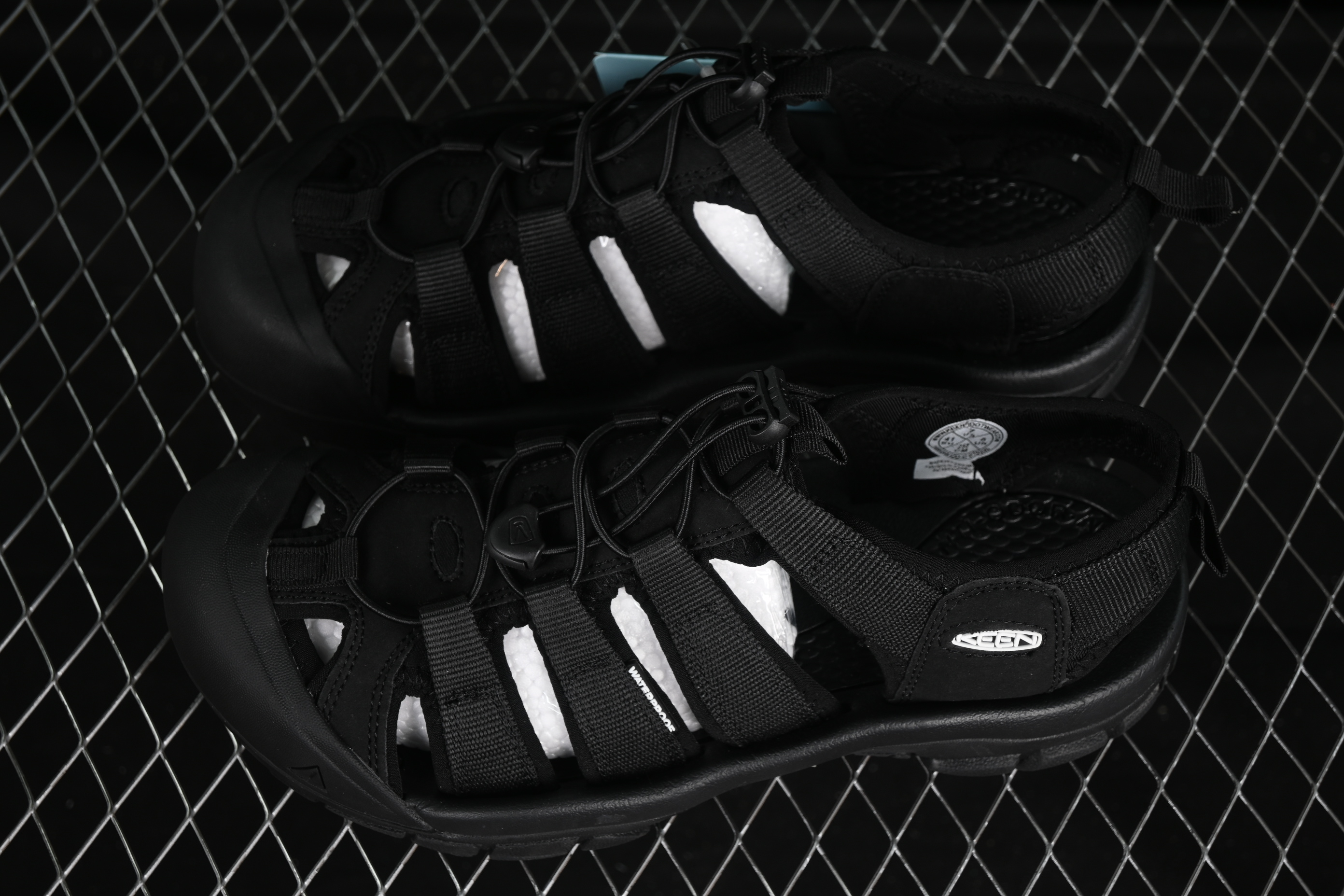Keen Newport Summer Trendy Woven Elastic Strap Water Hiking Outdoor Sandals - 1022258 Black White
