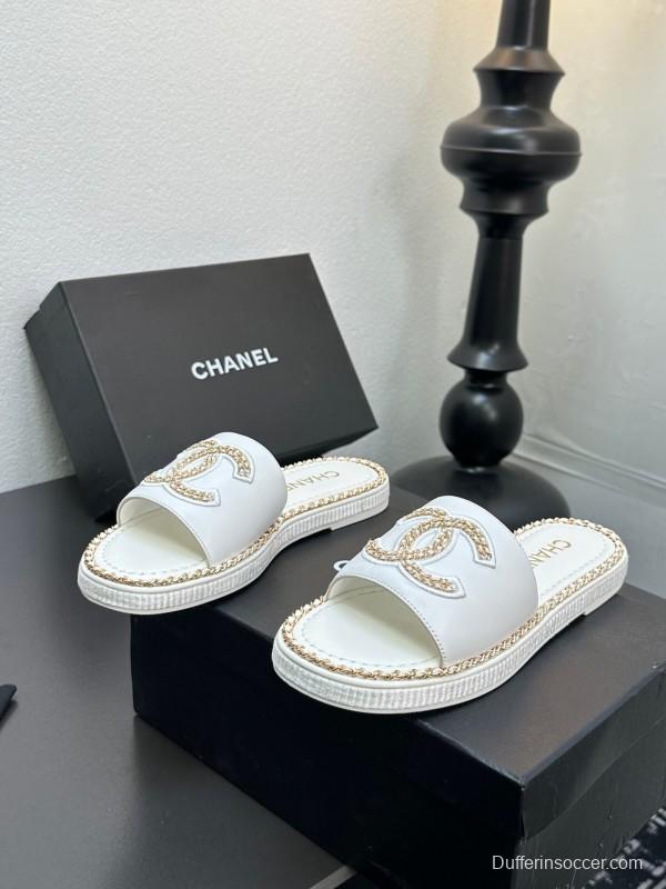 2025 Slippers CHANEL White Leather Woven Chain CC Logo LY00320