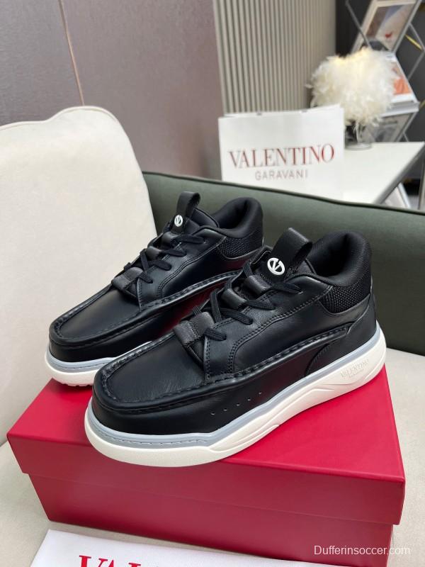 2025 Unisex Valentino Black Leather Sneakers LY00390