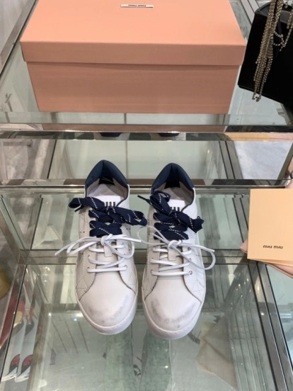 2025 Women Miu Miu White Leather Sneakers LY00290