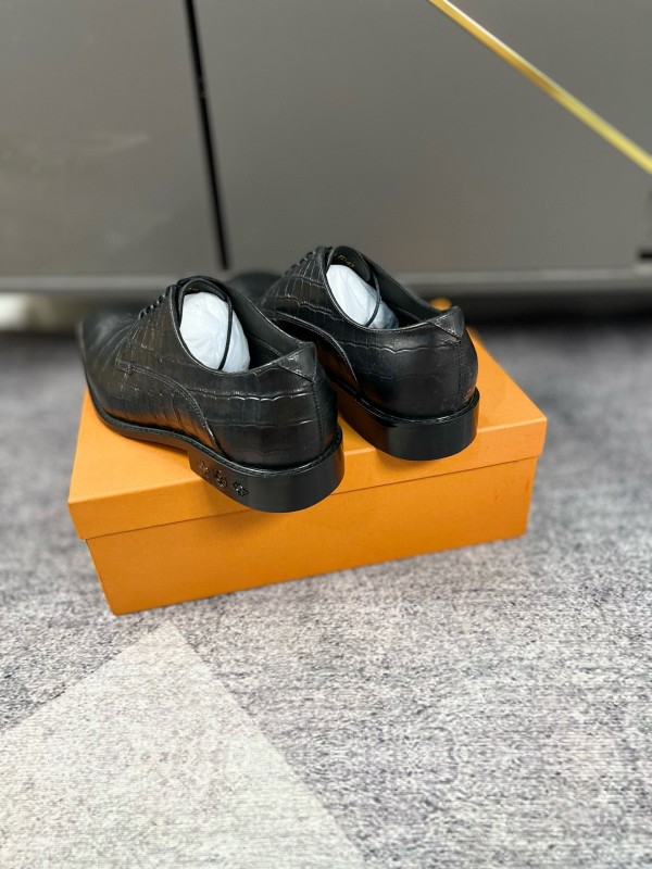 2024 Men Louis Vuitton Black Leather Formal Shoes MJ00380