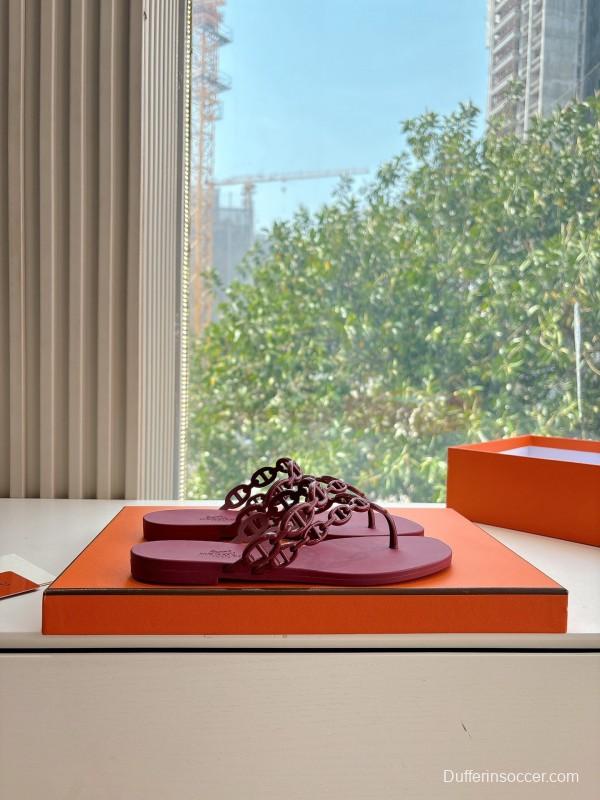 2025 Women Hermès Burgundy Leather Chain Strap Sandals G059 (F)