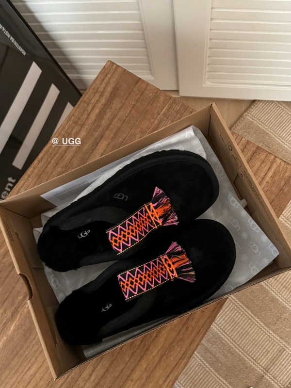 2024 UGG Black Suede Slippers Woven Tassel MJ00230