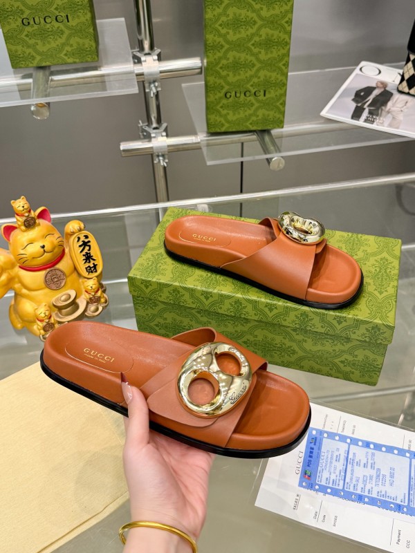 2025 Gucci Brown Leather Slippers