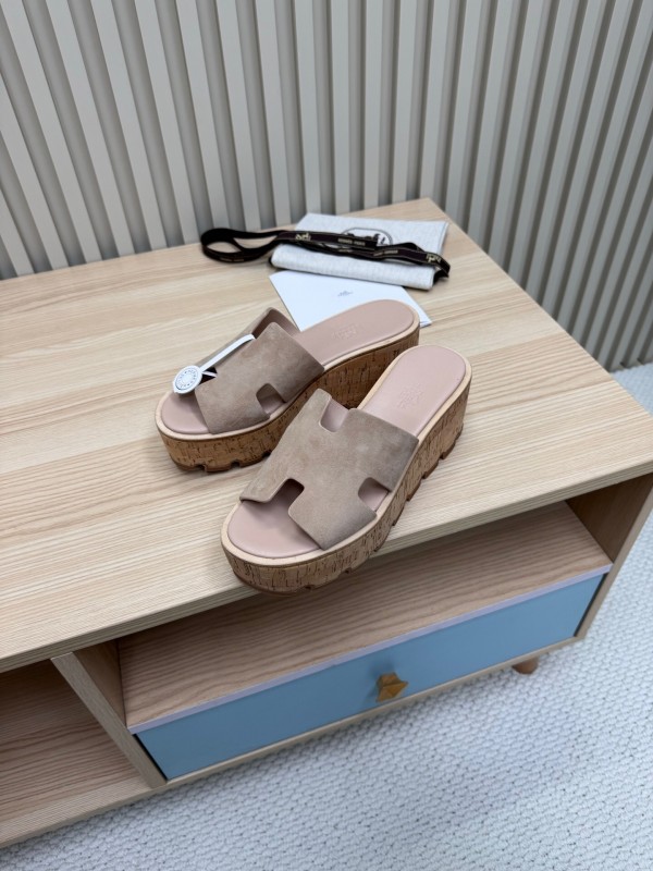 2025 Women Hermès Beige Suede Slip-On Sandals