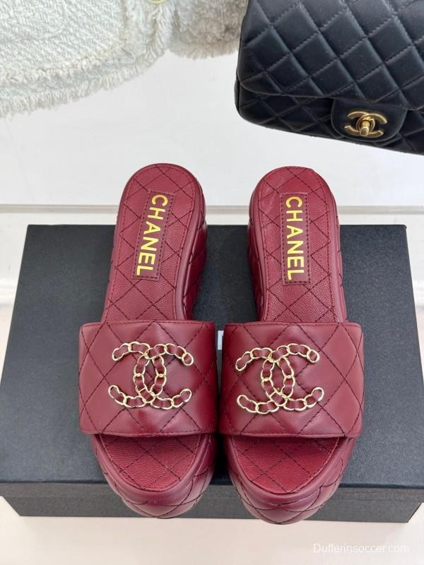 2025 Women Chanel Burgundy Leather Slippers Quilted Double C