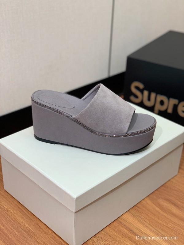 2025 Women BRUNELLO CUCINELLI Grey Suede Platform Slide Sandals Elegant Craftsmanship LY00360(F)