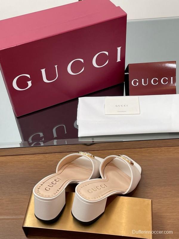 2025 Women Gucci Beige Leather Block Heel Sandals GG Crystal Buckle LY00280