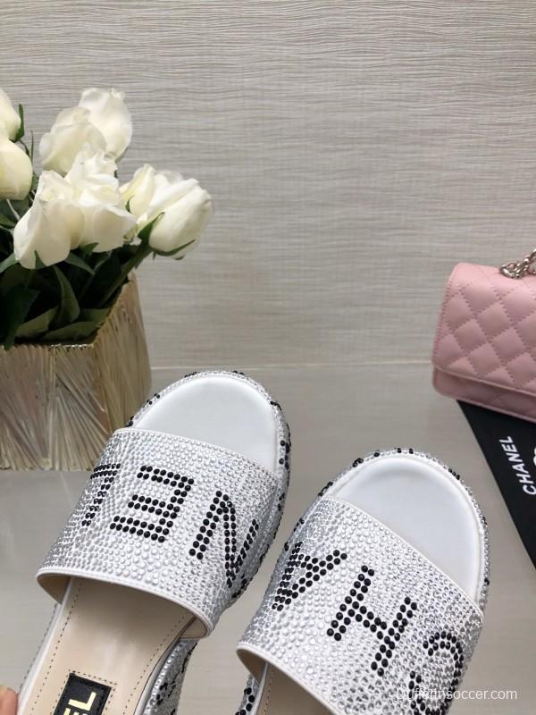 2025 Slippers Chanel White Silk Platform Crystal LY00320
