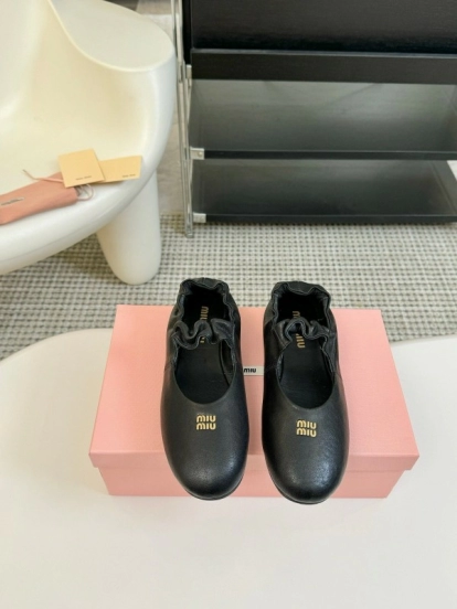 2025 Women Miu Miu Black Leather Ballet Flats