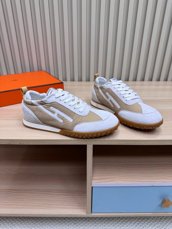 2025 Unisex Hermès White Beige Suede Down Fabric Sneakers Top Version KFY00300