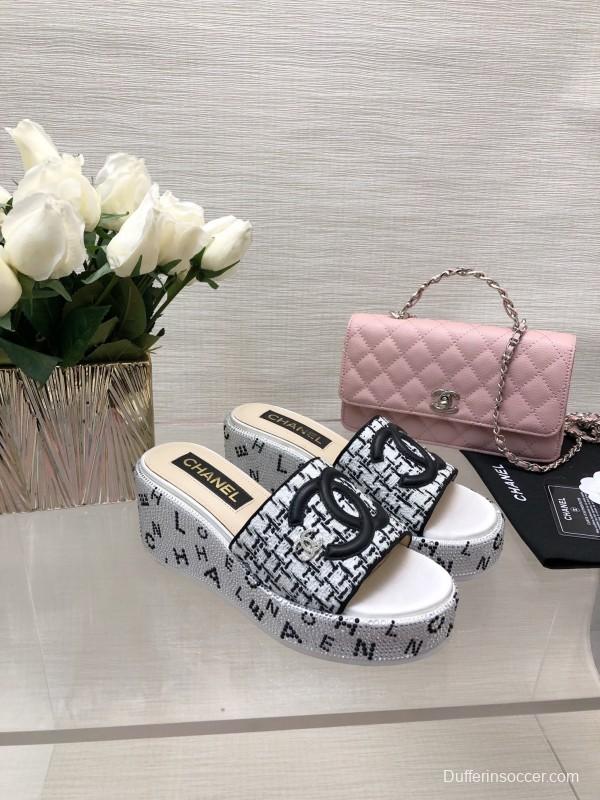 2025 Women Chanel Black White Textile Slippers LY00320