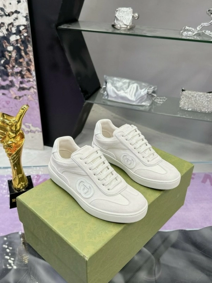 2024 Unisex Gucci White Leather Suede Sneakers MJ00310