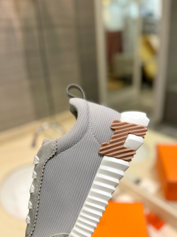 2024 Unisex Hermès Gray Beige Silk Suede Sneakers MJ00320