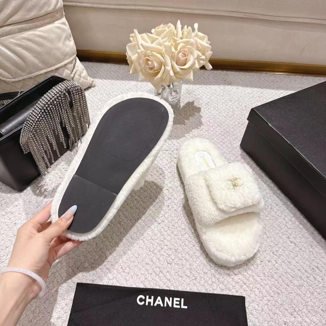 Chanel 2025/SS Slingback Lock Buckle Butterfly Fur Slippers - LY00250