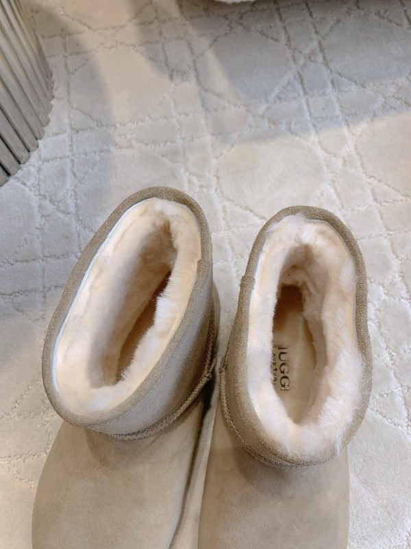 UGG 2025SS Wool Warm Platform Casual Shoes - AS00290