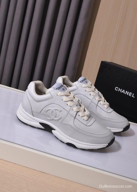 Chanel Loafers Classic Style with Gradient Logo and Platform Sole - KFY00350