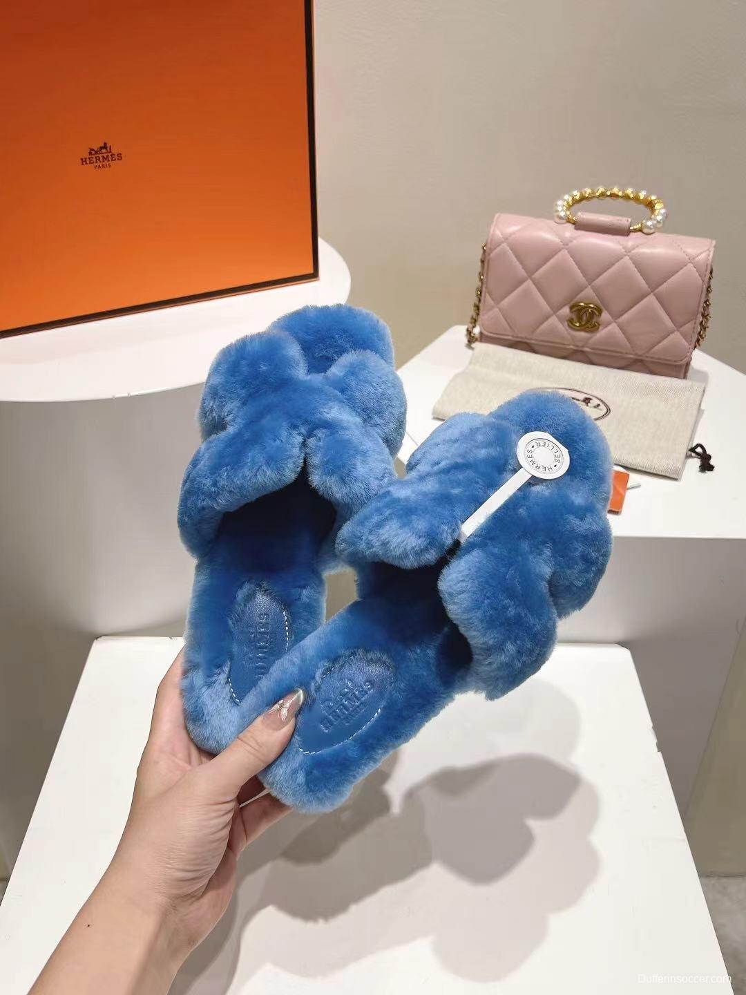 Hermès 2025 SS Love Fur Slippers Flat Sole Autumn Winter Edition - LY00240