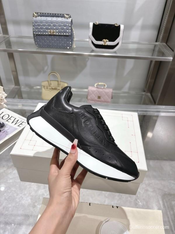 Alexander McQueen Sprint Unisex Sneakers with Seal Logo - LY00