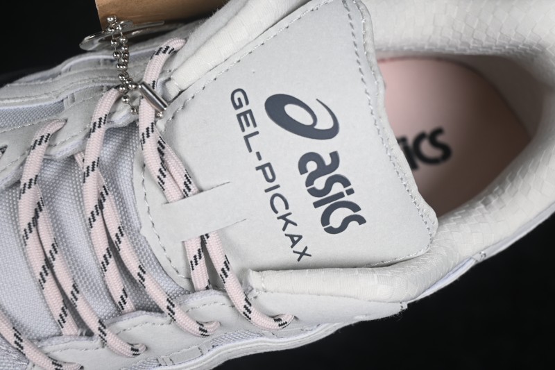 Asics Gel-Pickax Outdoor Hiking Casual Shoes for Men with Rearfoot GEL Cushioning - 1203A746-021