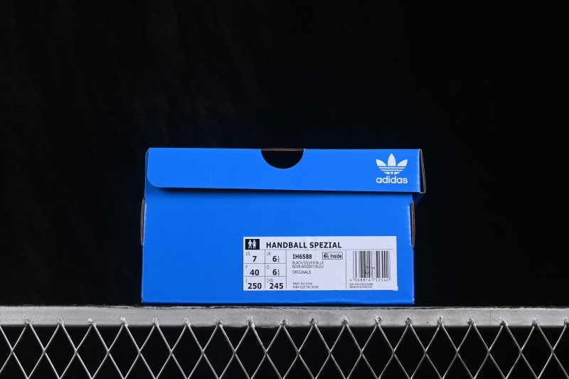 Adidas Handball Spezial Retro Skateboarding Shoes with Suede Upper and Gum Sole - IH6588