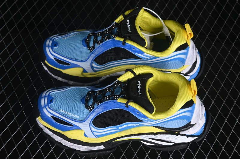 Balenciaga Triple S 2 Retro Running Shoes with Layered Sole Design - WTRS24497