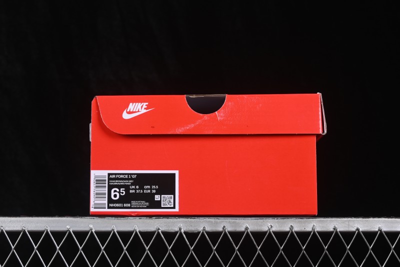 Nike Air Force 1 '07 Low Hello Kitty Casual Sneakers with Full-Length Air Cushion - NH0601-608