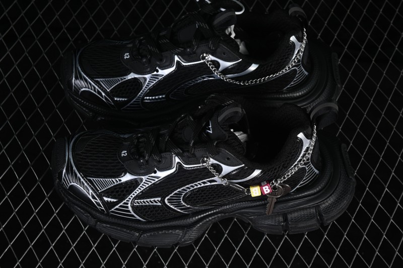 Balenciaga 3XL Charms Men Running Shoes with Cushioned Sole and Fashion-Forward Design - W3XCN1000