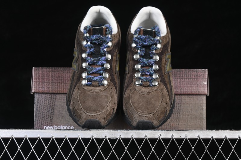 New Balance 204 Retro Running Shoes with Breathable Mesh Upper for Casual Sport - U204LBC1