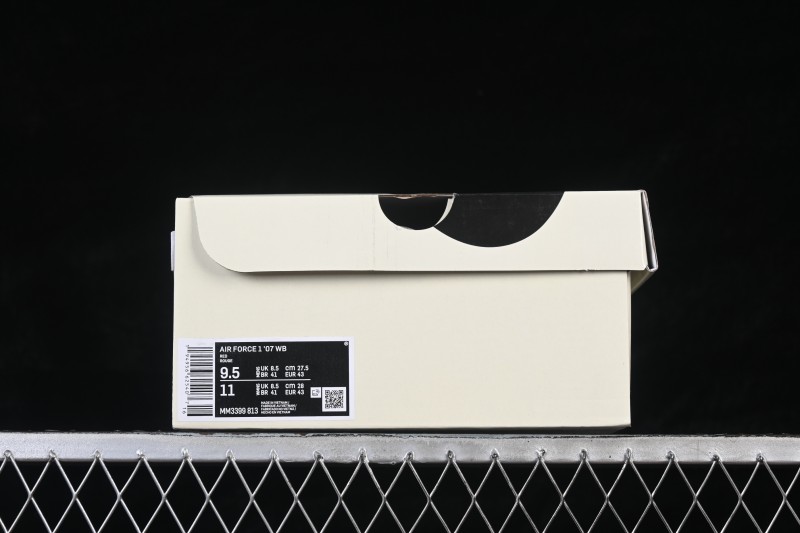 Nike Air Force 1 '07 Low Casual Sneakers with Two-Tone Contrast Design - MM3399-813